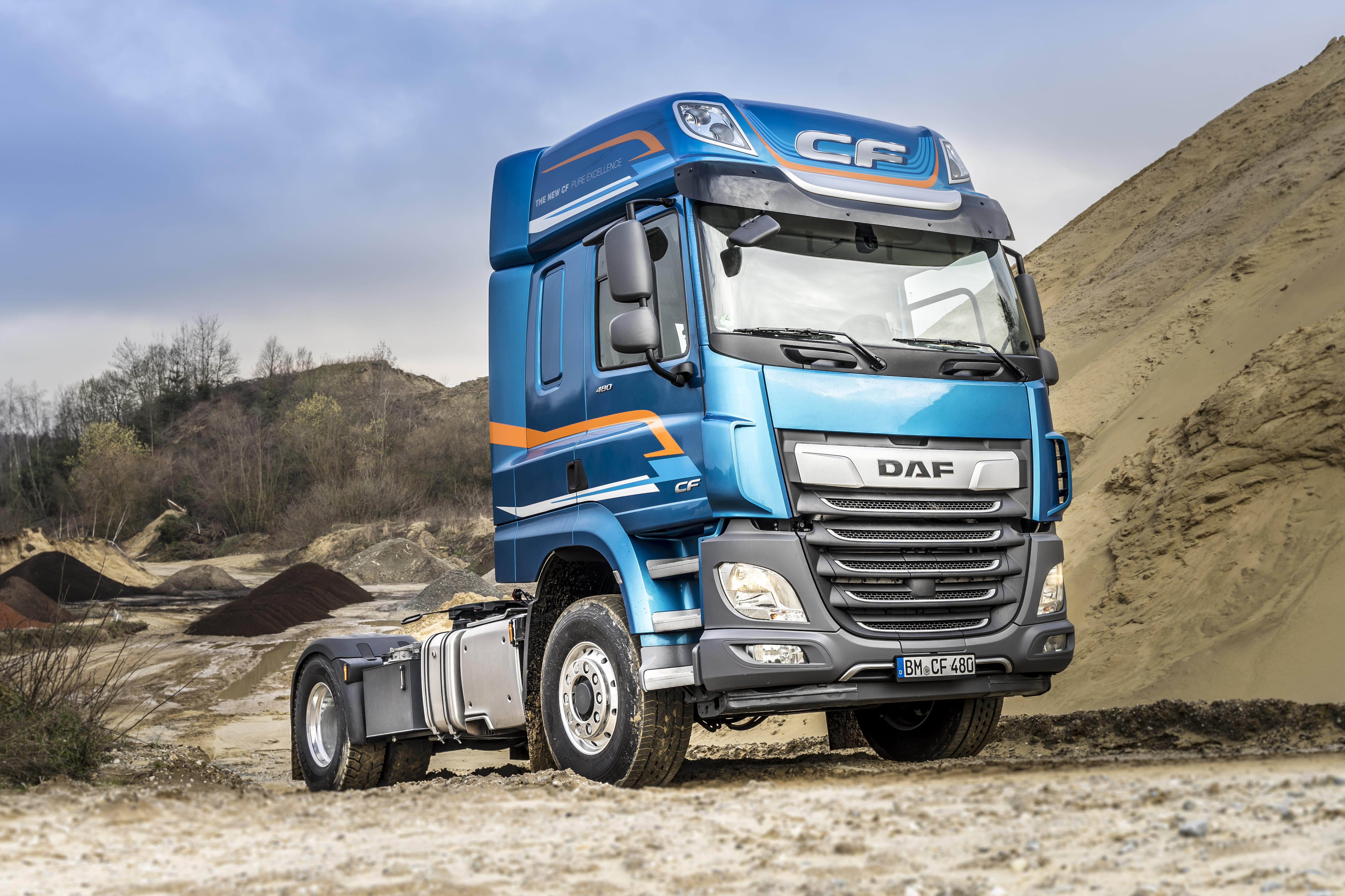 DAF анонсирует возможность заказа DAF CF и XF в комплектации с подключаемым приводом передних колес