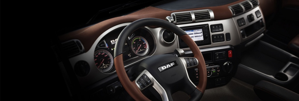 DAF-The-New-XF-dashboard_117015.jpg