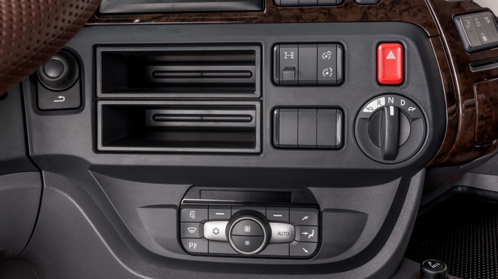 High-comfort-climate-control-116229-DAF-1519.jpg